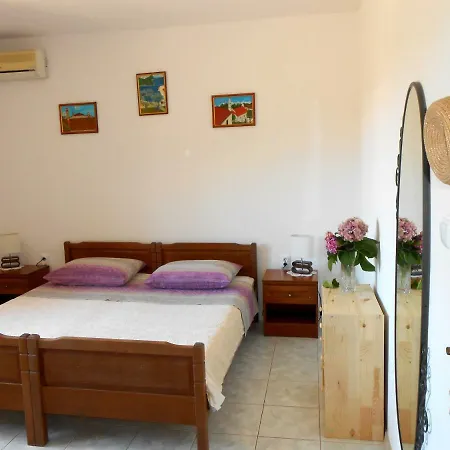 Bed & Breakfast Susovic 3* Lastovo