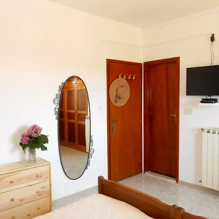 Bed & Breakfast Susovic 3* Lastovo